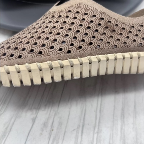 Ilse Jacobsen Shoes Hornbaek Tulip 139 Womens 38 EU 7.5-8 US Slip On Sneakers - Picture 11 of 13